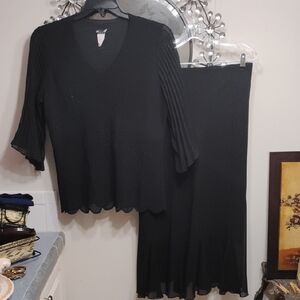 Chic Black Women's Skirt Set